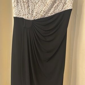 Beige floral top/bottom beautiful stretchy black skirt DRESS. Length 41”